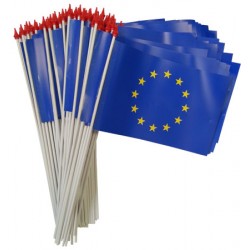 Drapeaux européens à agiter matière indéchirable 9,5 x 16 cm (le lot de 100)