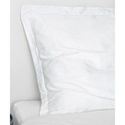 Taie d'oreiller percale Polycoton blanc Hénora 50x75 cm volants piqués (lot de 100)