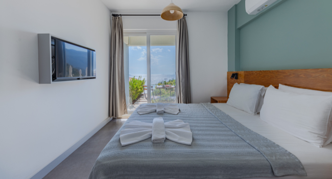 Certifications literie et linge hôtel : labels Oeko-Tex, GOTS et NF sur des draps professionnels