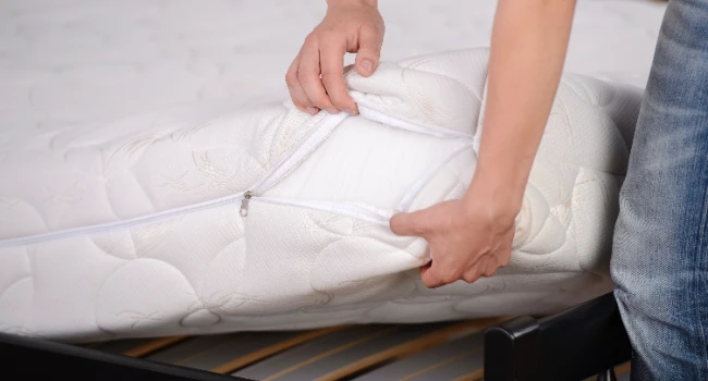 Guide pratique pour le changement de matelas hôtel avec inspection qualité literie professionnelle