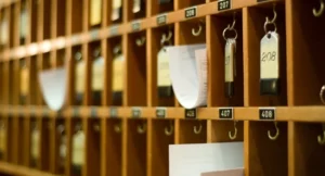 Système de gestion des porte-clés d'hôtel pour moins de perte de porte clés avec tableau organisé et étiquettes