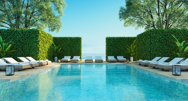 Réglementation piscine hôtel avec système de sécurité et surveillance pour établissements recevant du public